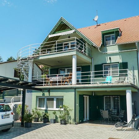 Fuegefa Apartman Balatonalmádi Exteriör bild