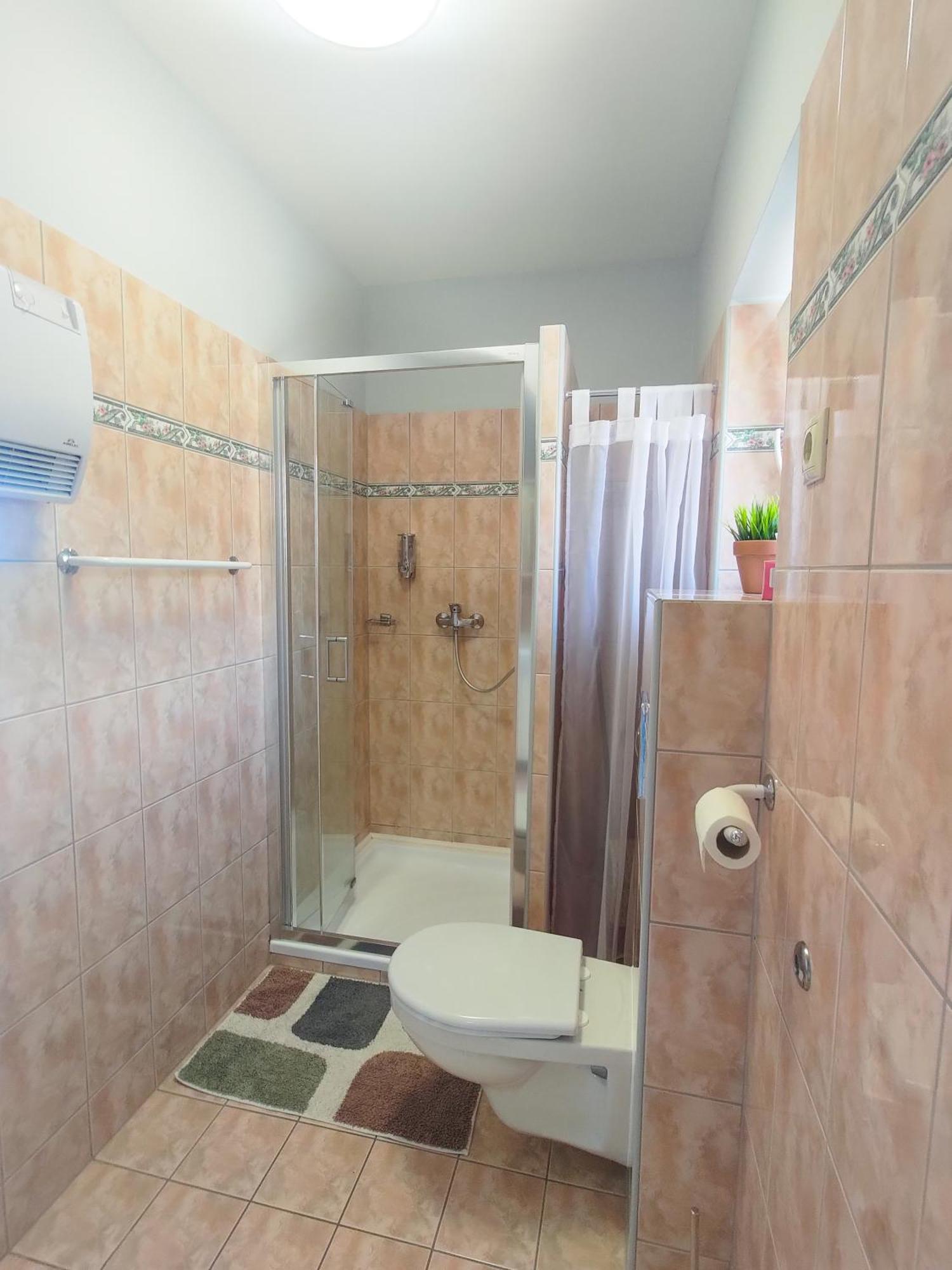 Fuegefa Apartman Balatonalmádi Exteriör bild