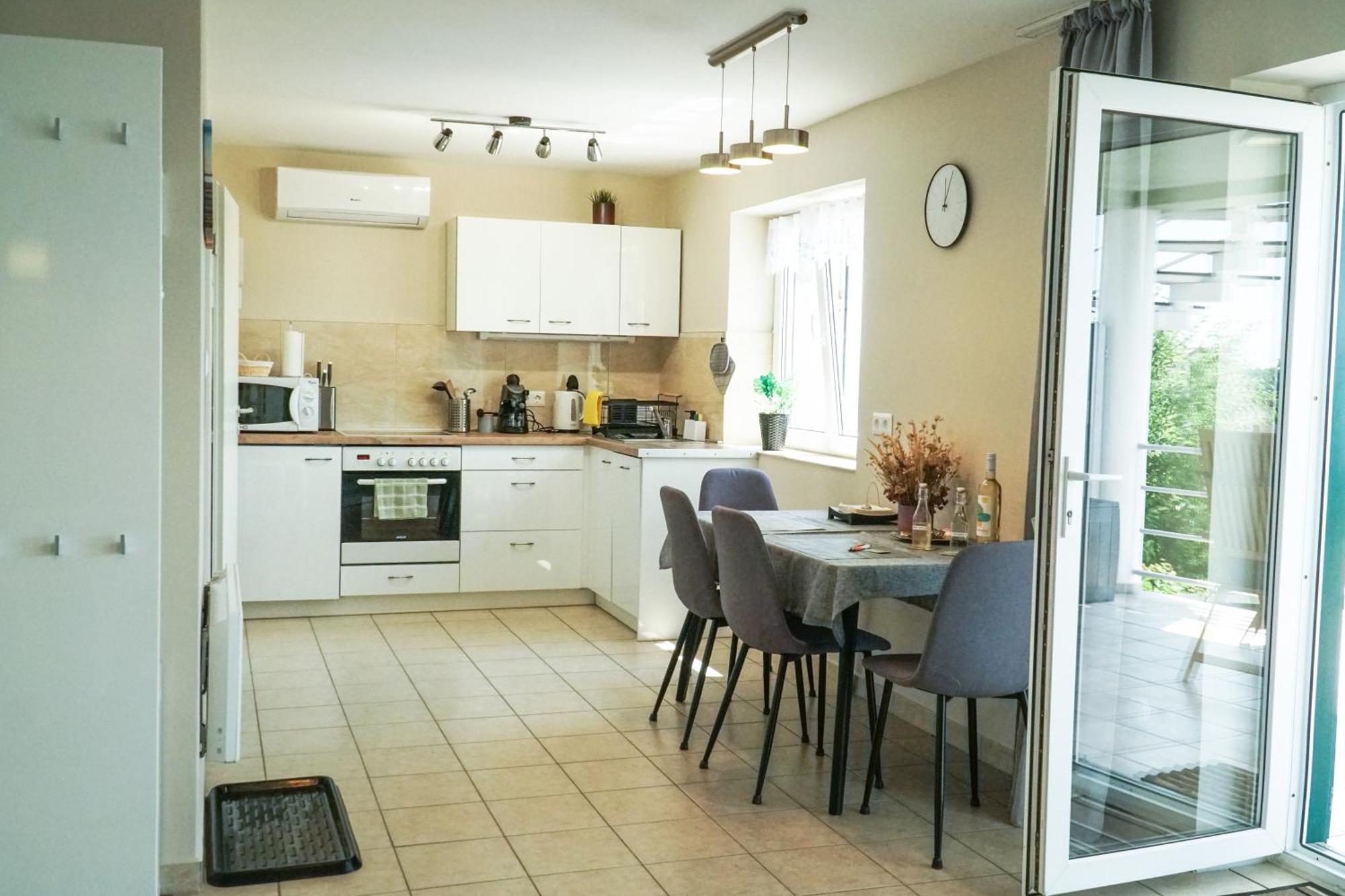 Fuegefa Apartman Balatonalmádi Exteriör bild
