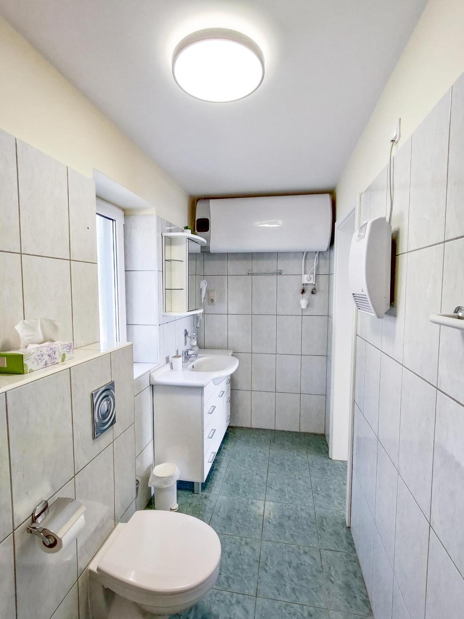 Fuegefa Apartman Balatonalmádi Exteriör bild
