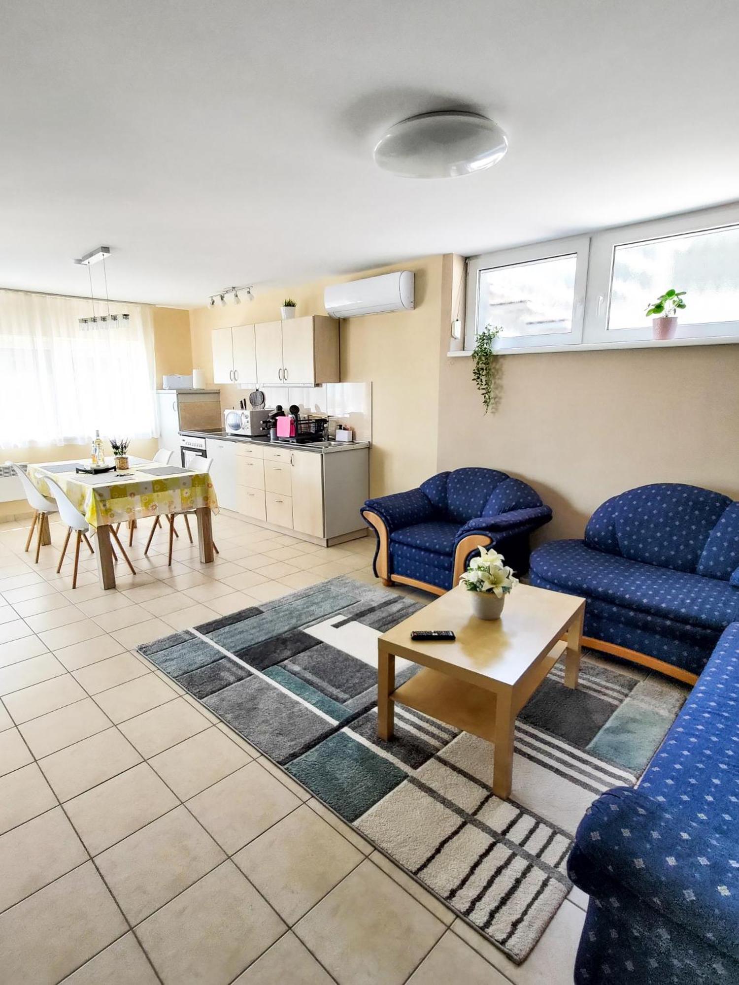 Fuegefa Apartman Balatonalmádi Exteriör bild